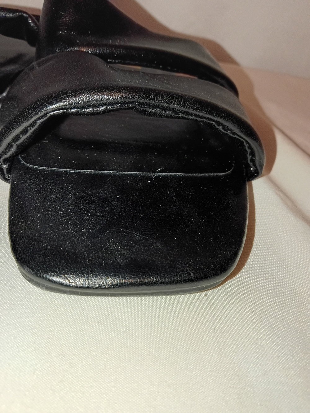 SheIn Black Padded Slide Sandals - Picture 3 of 4
